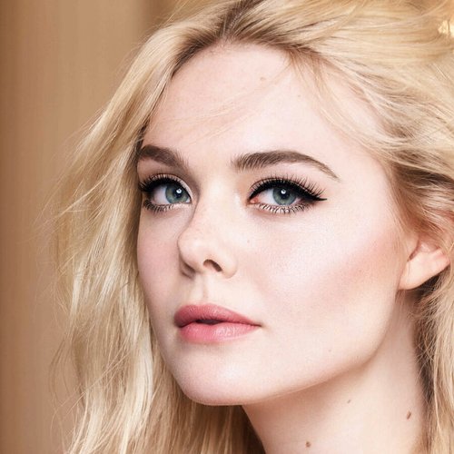 Elle Fanning Super Liner Hero