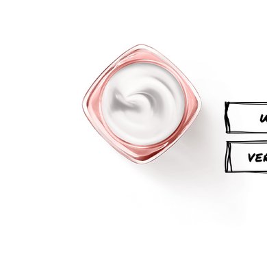 Creme-Tiefel, Stift und Notizblock