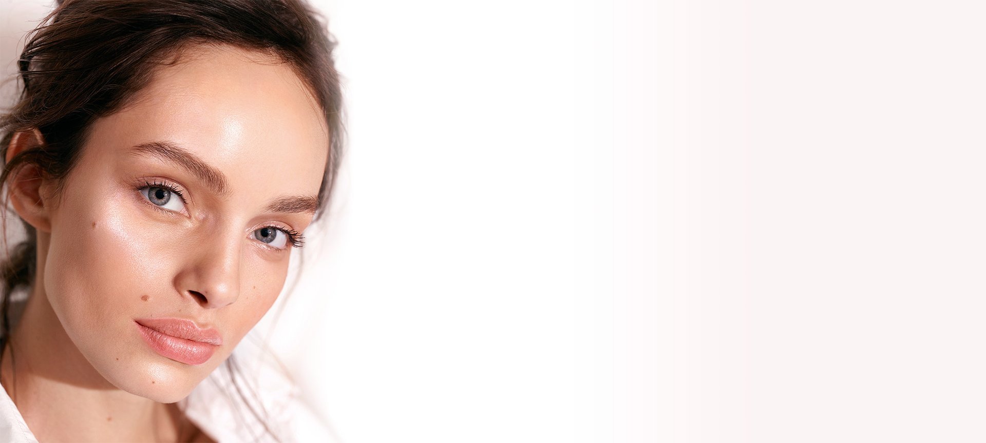 Aja Naomi King Wake Up And Glow Hero