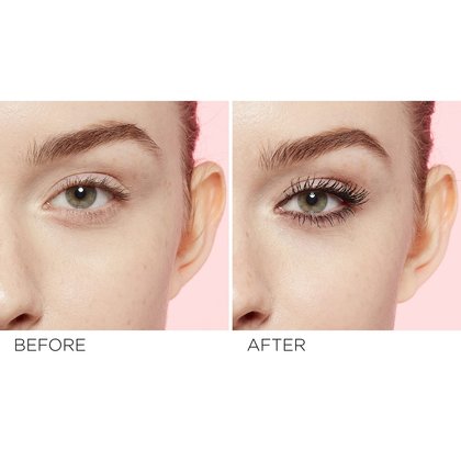 Augenbereich einer jungen Frau mit Lash Paradise Waterproof Mascara - vorher / nachher Vergleich