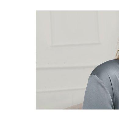 Eine Frau Marion Brigitte-Leserin