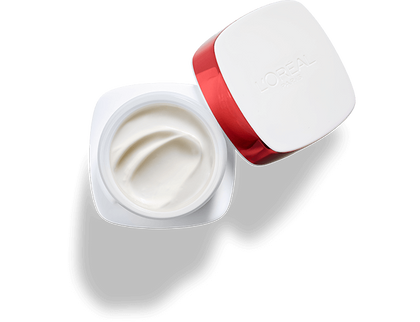 Face Care Day Cream Light Texture Revitalift Open Jar
